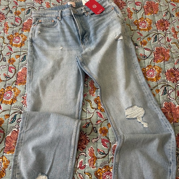 Lucky Brand Light Blue Boyfriend Jeans - Picture 1 of 4